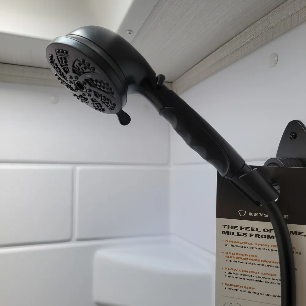 2027-cougar-half-ton-26rke-fw-bathroom-8