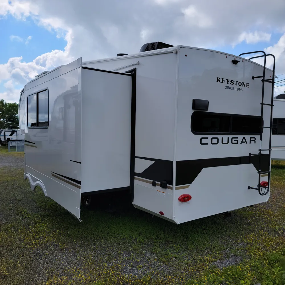 2027-cougar-half-ton-26rke-fw-exterior-10