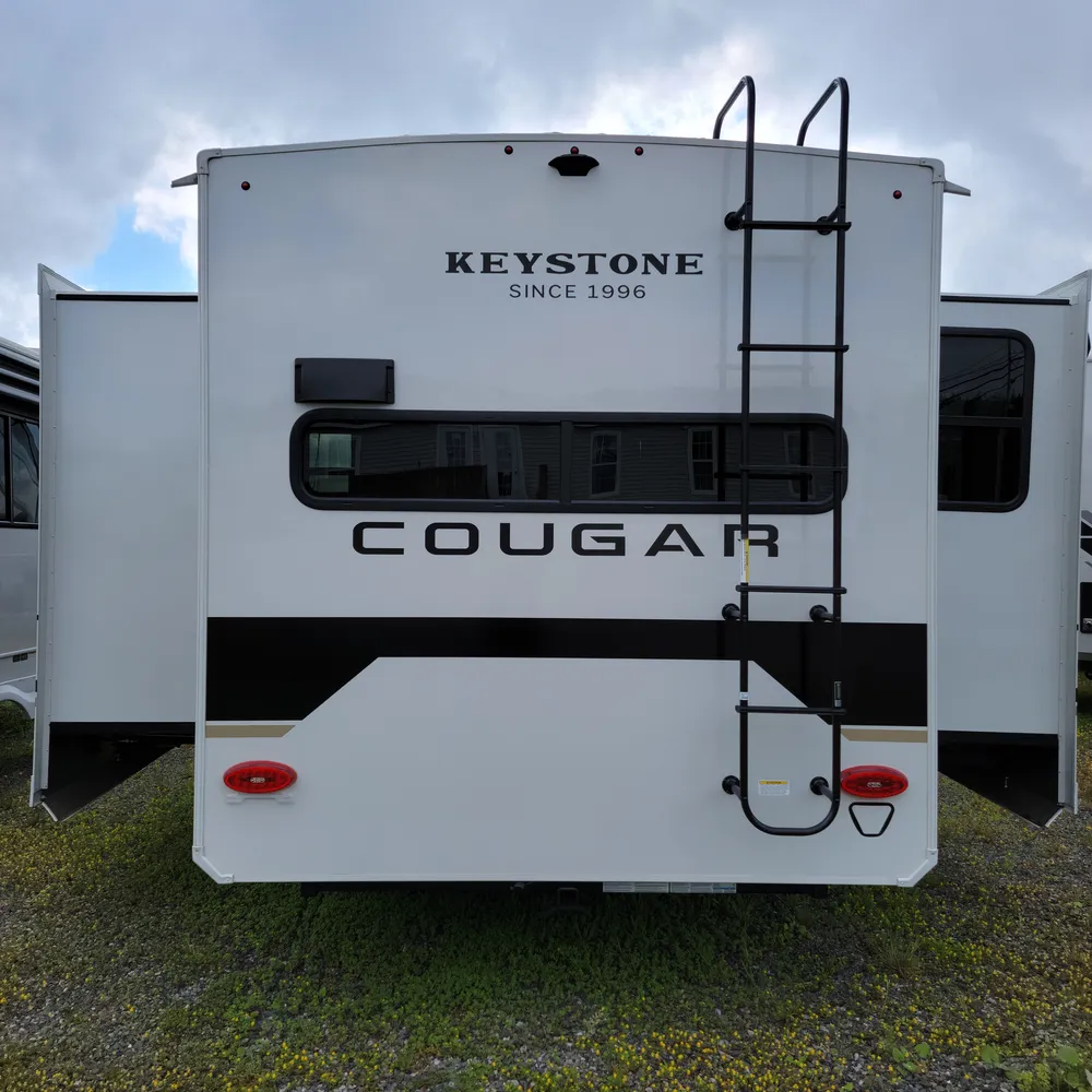 2027-cougar-half-ton-26rke-fw-exterior-11