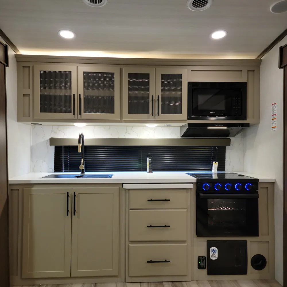 2027-cougar-half-ton-26rke-fw-kitchen-1