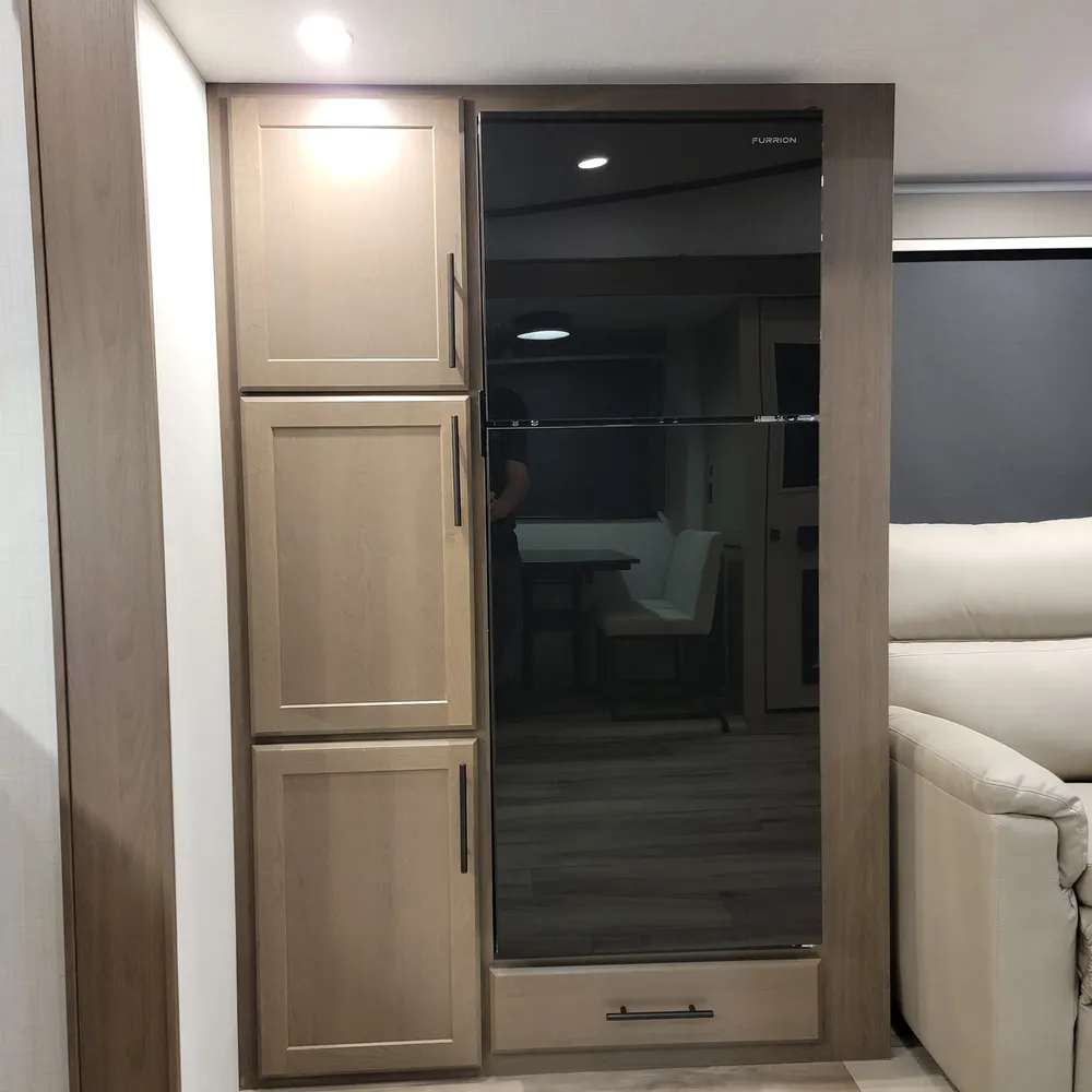 2027-cougar-half-ton-26rke-fw-kitchen-10