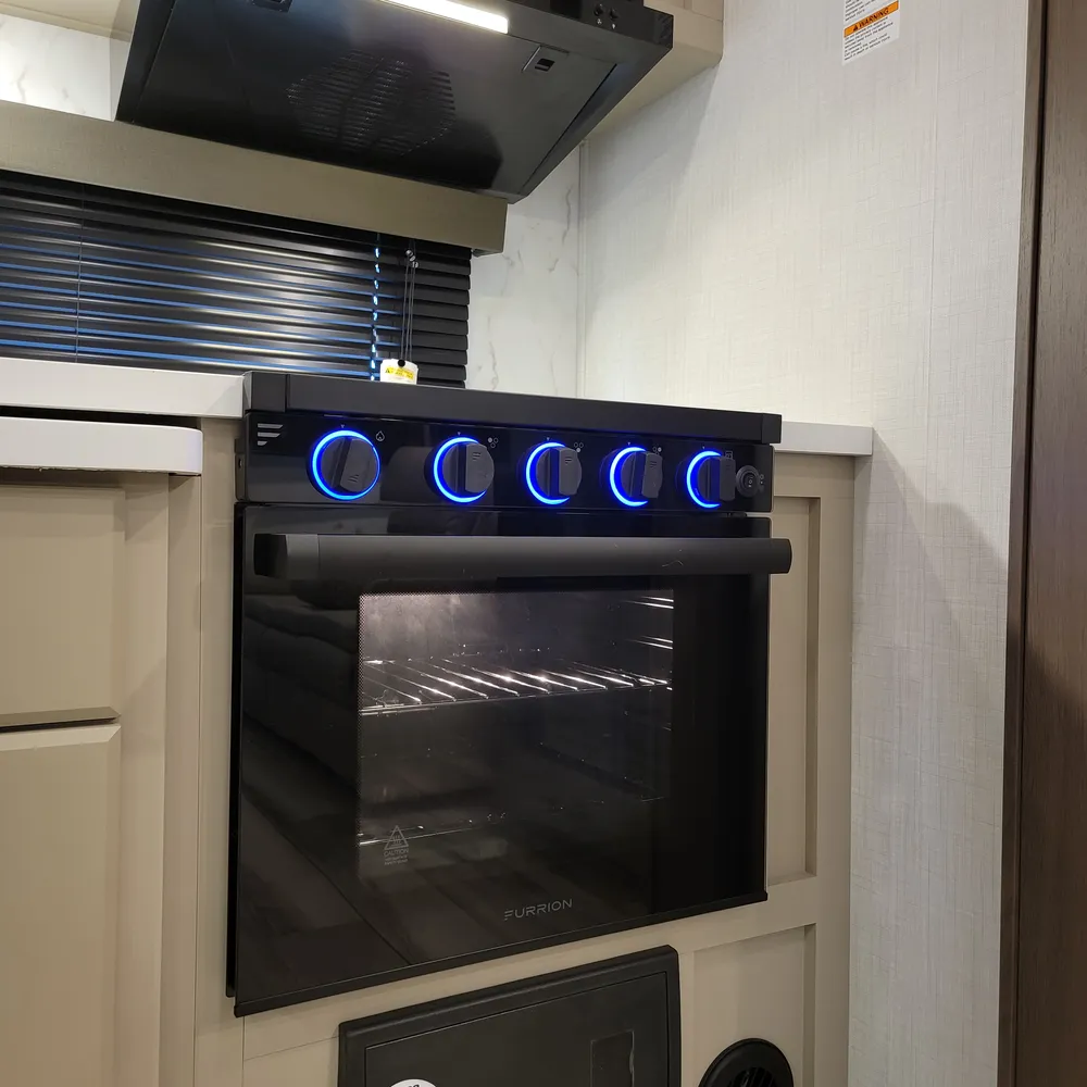 2027-cougar-half-ton-26rke-fw-kitchen-4