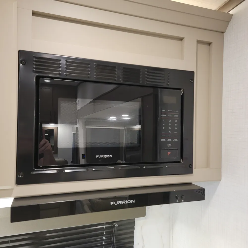 2027-cougar-half-ton-26rke-fw-kitchen-6