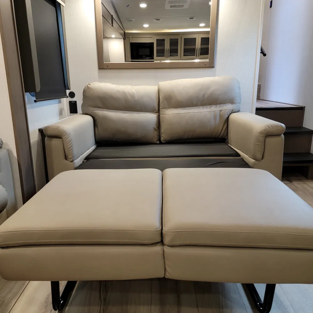 2027-cougar-half-ton-26rke-fw-living-dining-6